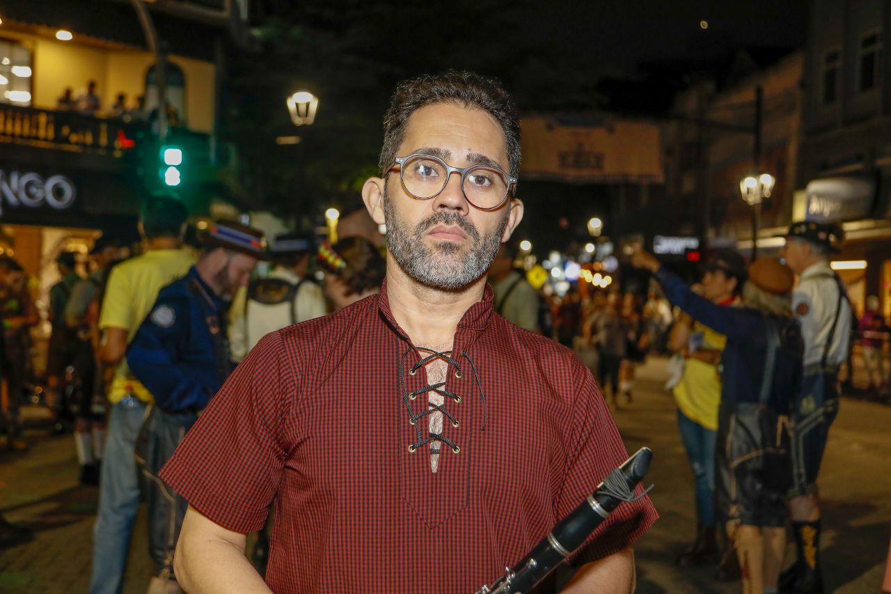 Odirlei José Vieira, regente da banda da EBM Visconde Taunay (Foto: Giovanni Silva, PMB, Divulgação)