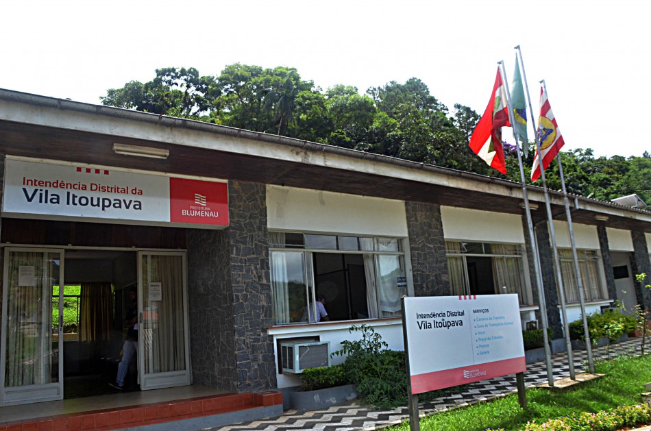 Intendência da Vila Itoupava compra equipamentos para manutenção