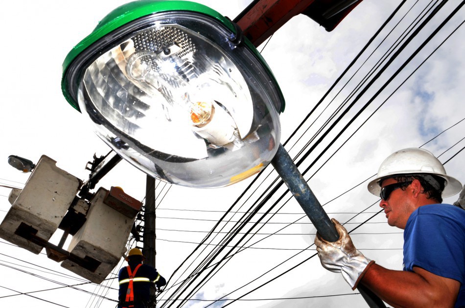 Prefeitura inicia modernização na iluminação em mais 61 ruas