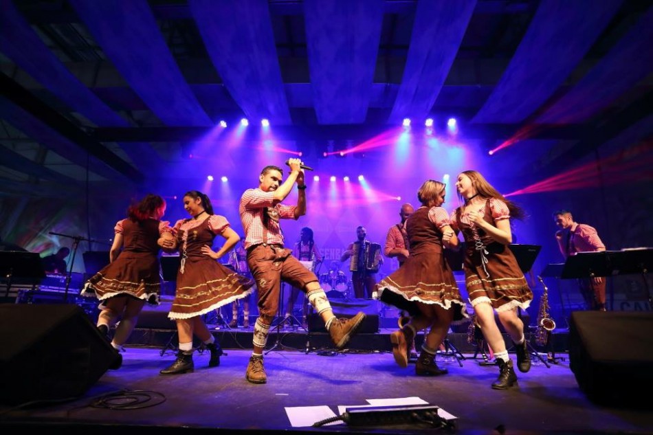Banda Municipal fará mini Oktoberfest nas escolas