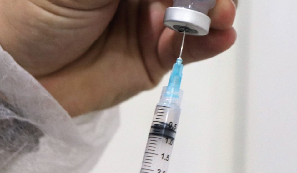Intervalo para dose de reforço da vacina contra Covid-19 é antecipado para quatro meses