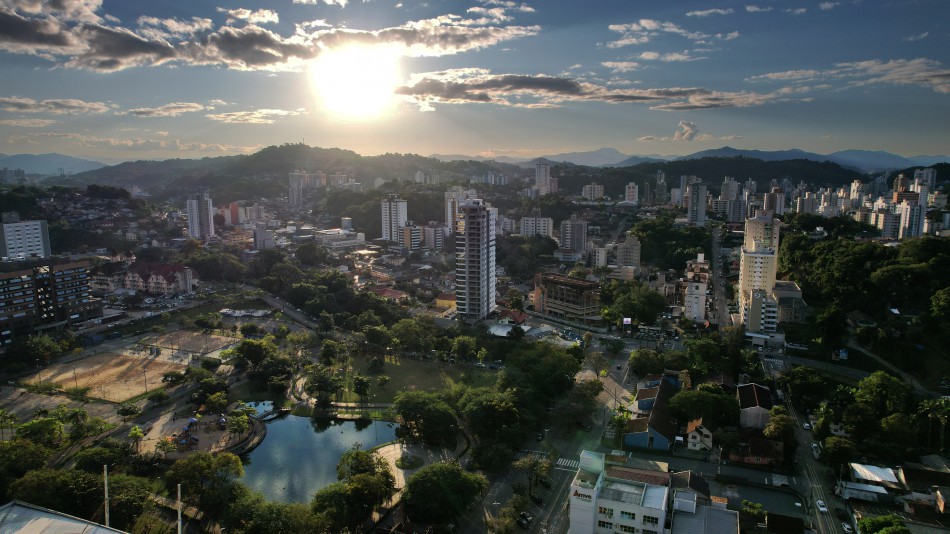 Música ao vivo, esportes e piquenique marcam programação do "Vem pro Parque"